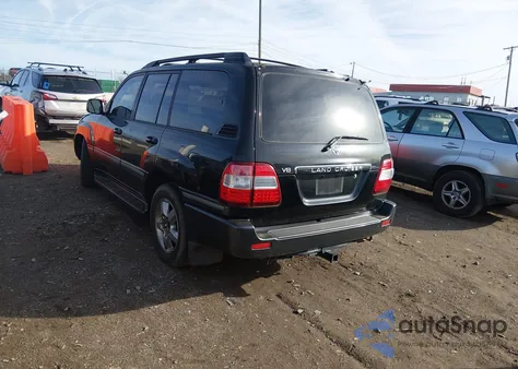 2006 Toyota Land Cruiser V8 z USA, uszkodzony, nr VIN JTEHT05J962085490